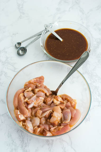 marinating chicken in teriyaki sauce