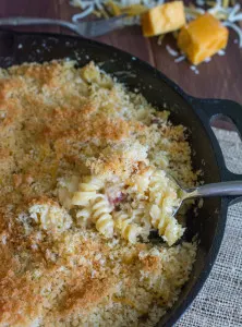 Lobster and Bacon Mac & Cheese - wokandskillet.com