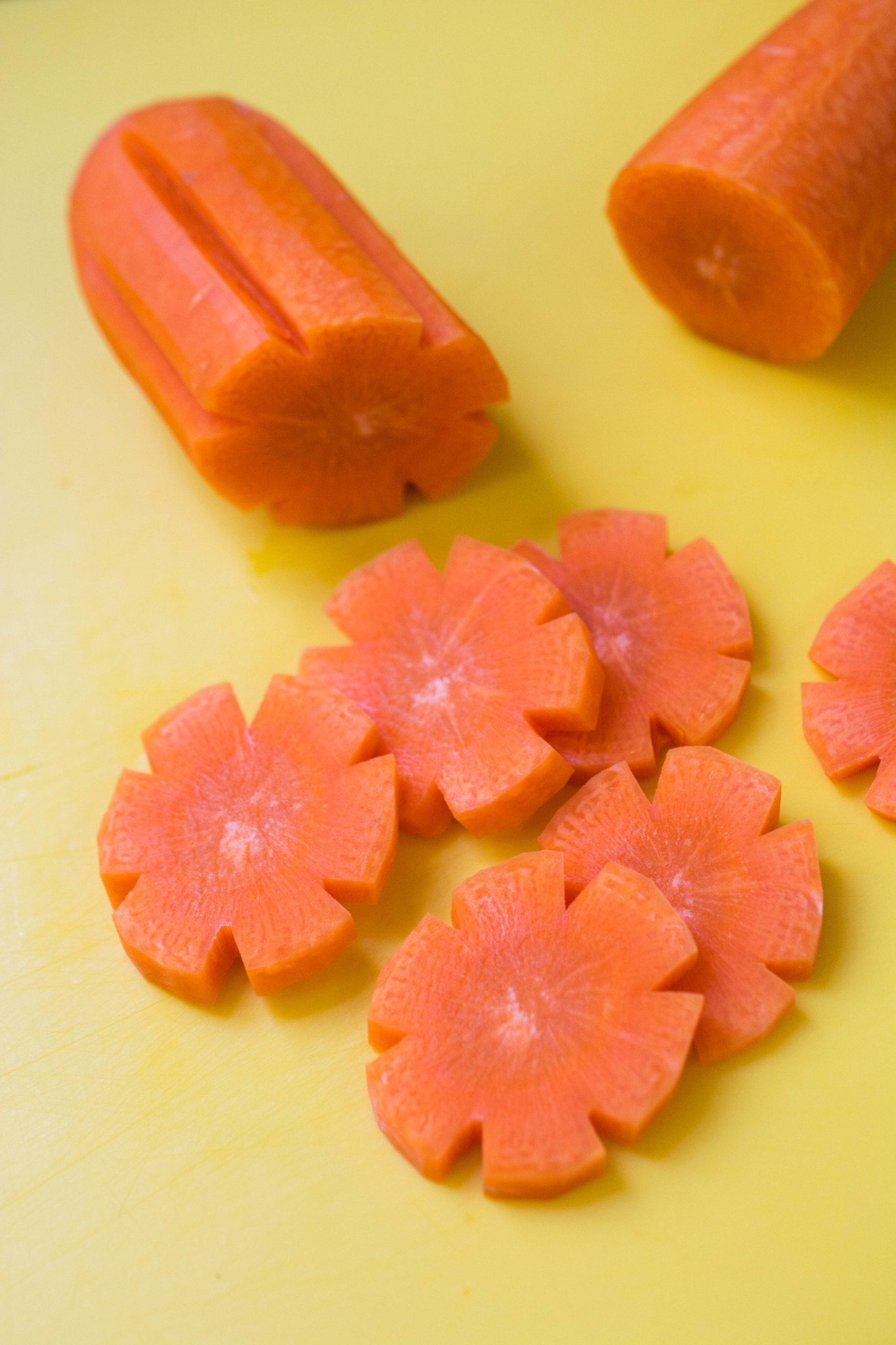 flower shaped carrots