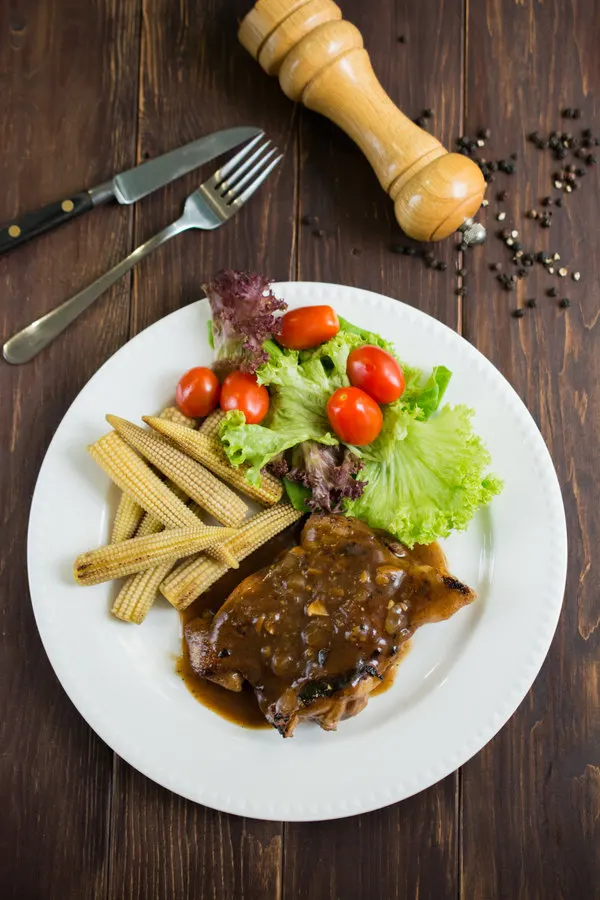 Grilled Chicken Chop with Black Pepper Sauce