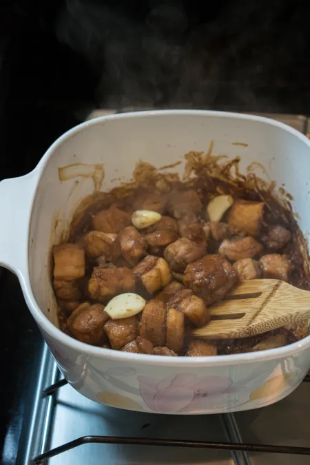 Tau Eu Bak (Pork Belly Braised In Soy Sauce) is a popular and well-loved dish among the Malaysian Chinese community. Tender pork belly slowly braised in a light soy sauce broth with a hint of garlic. 