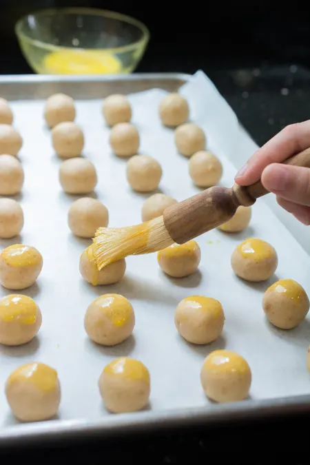 egg wash for peanut cookies