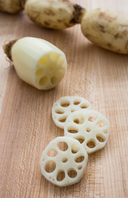 Stir Fried Lotus Root in Garlic Sauce features sliced crunchy lotus root tossed in a tangy garlic sauce. Healthy, nutritious, and incredibly delicious. Ready in only about 15 minutes!