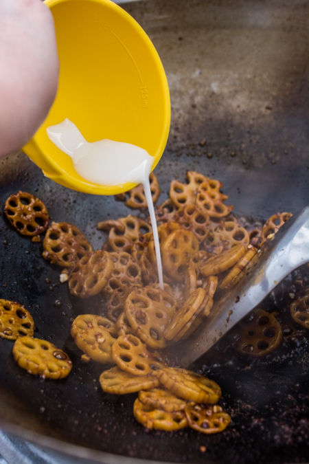 Stir Fried Lotus Root in Garlic Sauce features sliced crunchy lotus root tossed in a tangy garlic sauce. Healthy, nutritious, and incredibly delicious. Ready in only about 15 minutes!