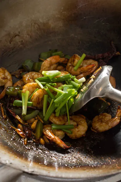 This spin on the American-Chinese classic Kung Pao Chicken features delectable shrimp, bell pepper and crunchy roasted peanuts covered in a savory and slightly (or very!) spicy sauce. So easy to prepare and ready in only 15 minutes!