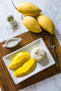 thai mango with sticky rice