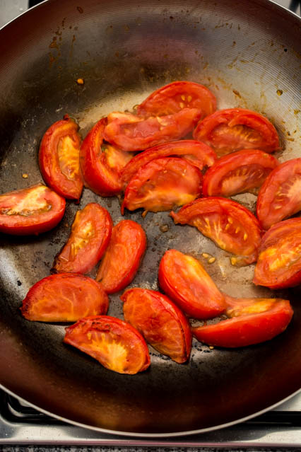 tomatoes in a wok for chinese tomato and egg
