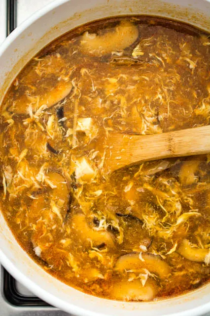 how and sour soup in pot