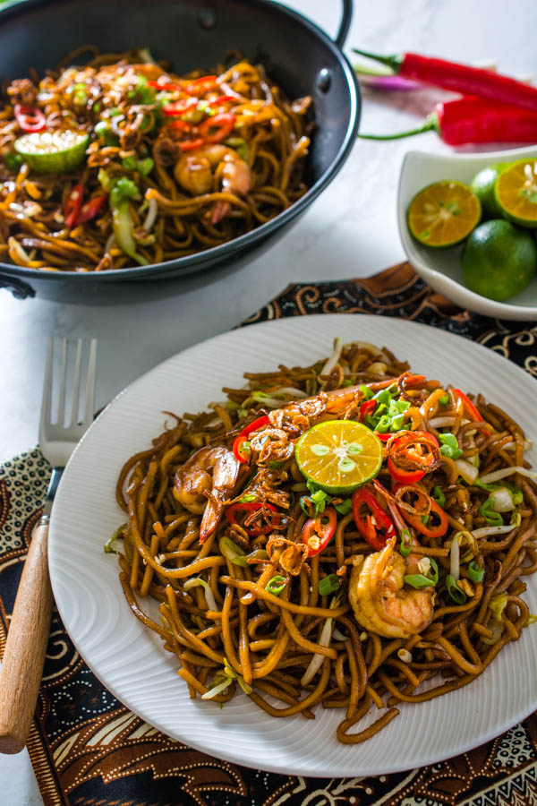 Indonesian Fried Noodles Mie Goreng  Wok Skillet