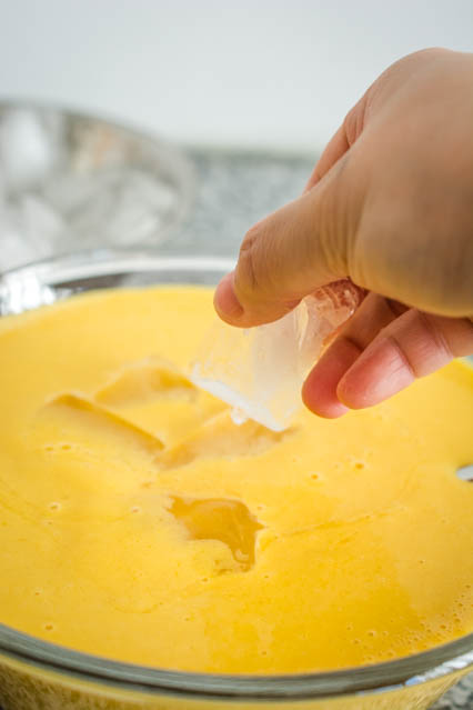 putting ice in chinese mango pudding