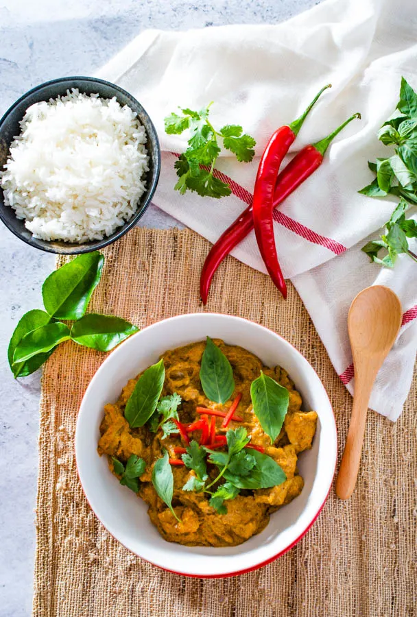 thai red curry chicken