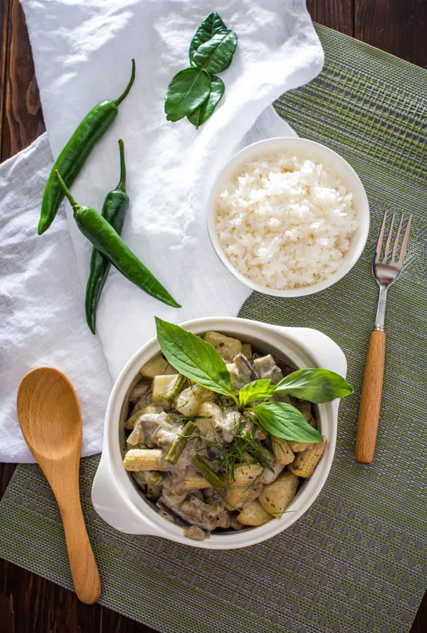 thai green curry overhead