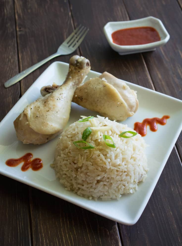 rice cooker chicken rice on a square plate
