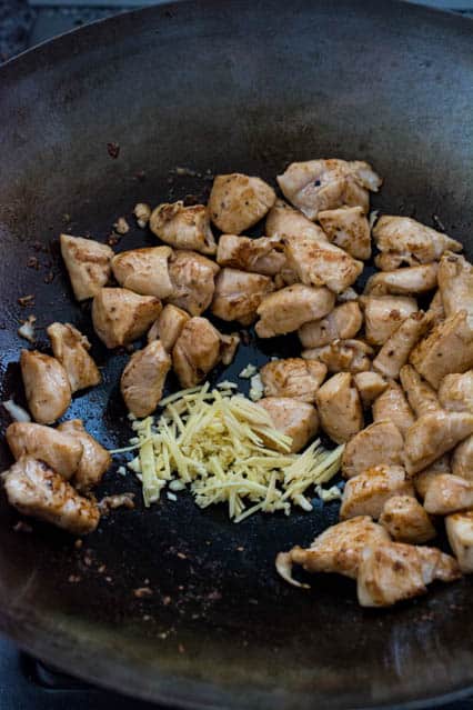 stir-fried chicken with garlic and ginger