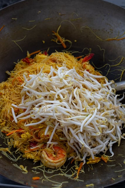 Singapore noodles with bean sprouts