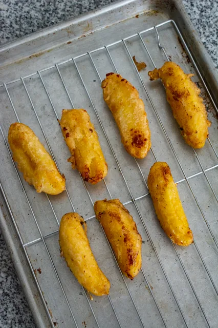 pisang goreng on cooking rack