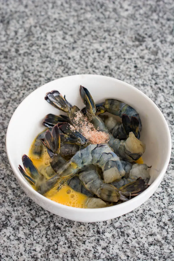 raw shrimp with salt and egg