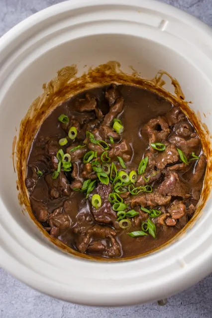 cooked mongolian beef in crockpot