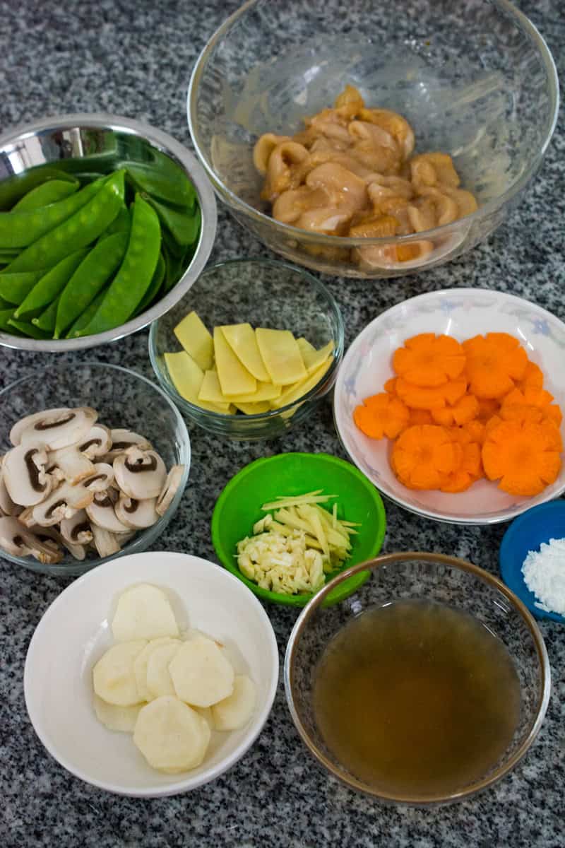 ingredients for moo goo gai pan